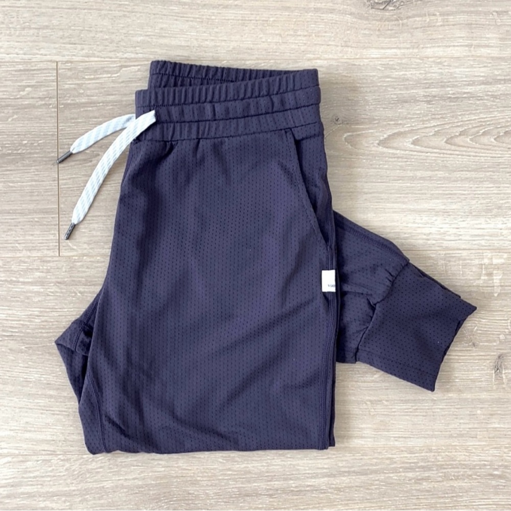 Vuori performance mesh jogger pants